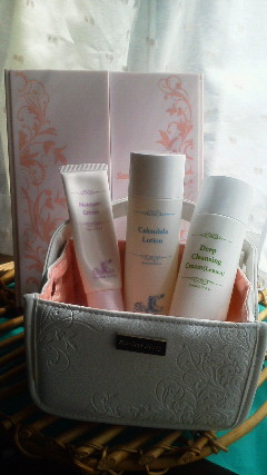 かれん　新潟　サンダースペリー化粧品　WELEDA（ヴェレダ）　naturaglace（ナチュラグラッセ）　正規代理店　春のお肌について