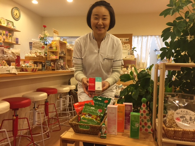 ナチュラルカフェ ヒミツ基地